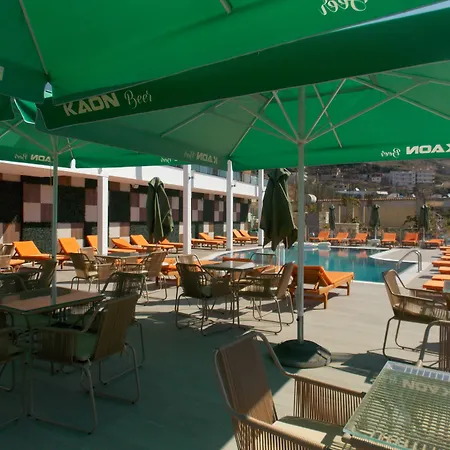 Mucobega 2 فندق ساراندا