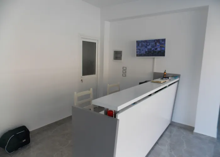 Mucobega 2 酒店 Sarandë