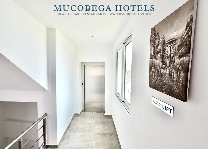 Mucobega 2 酒店 Sarandë